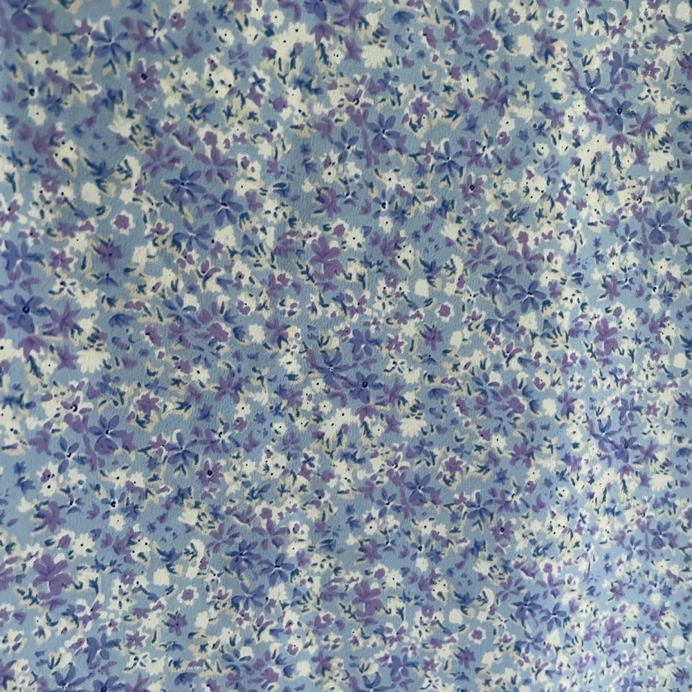Dizaro Collection Floral Lavender Pencil Skirt in size medium - Picture 3 of 5